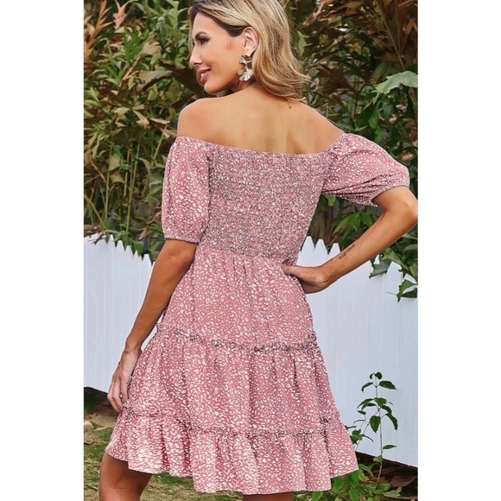 Boutique off the shoulder puff sleeve dress |multiple sizes - Picture 2 of 4
